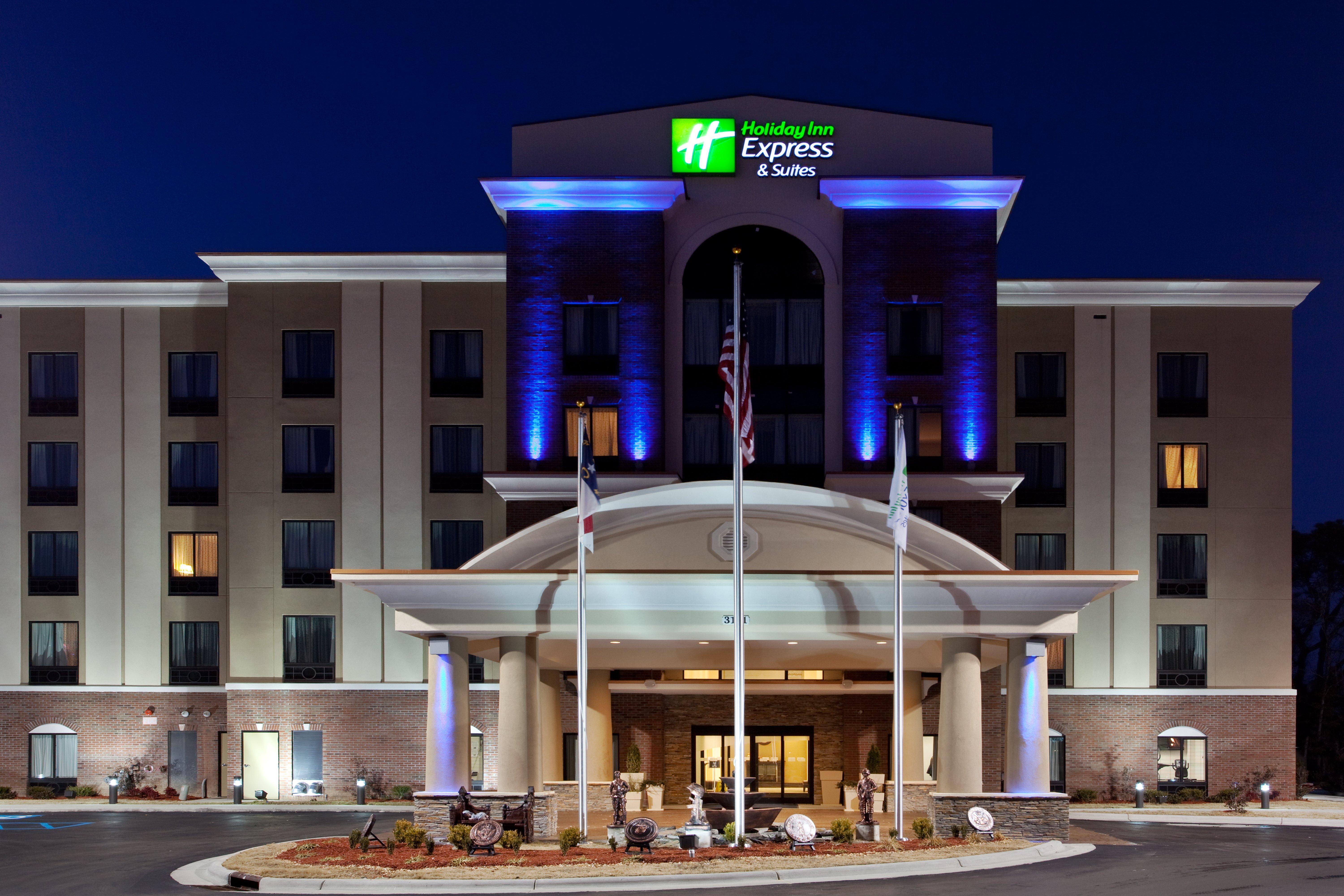 Holiday Inn Express Hotel & Suites Hope Mills-Fayetteville Airport By Ihg Экстерьер фото