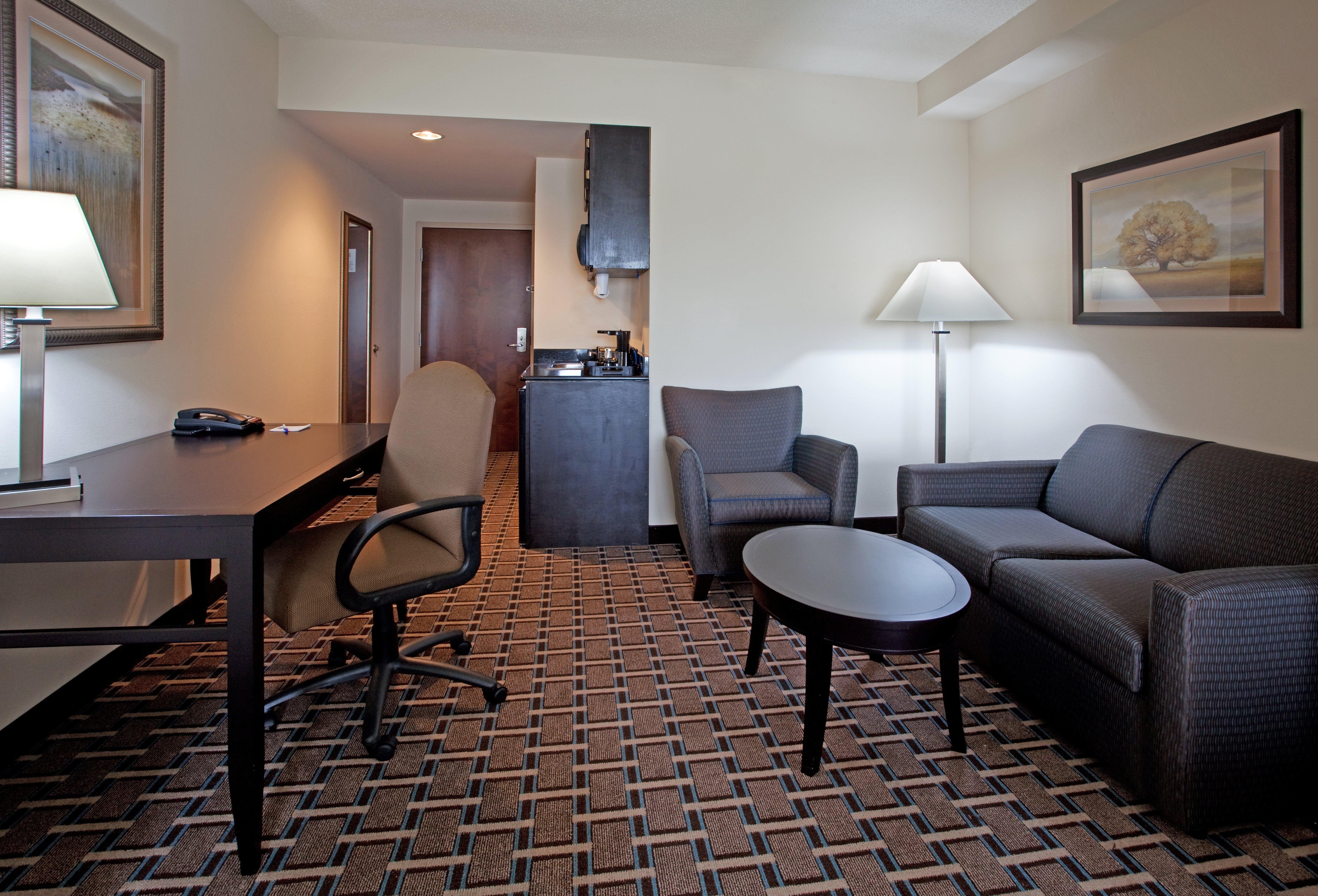 Holiday Inn Express Hotel & Suites Hope Mills-Fayetteville Airport By Ihg Номер фото